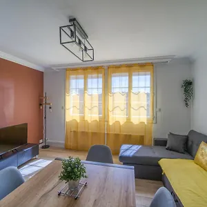 appartement-3-chambres-tout-quip-6-8-personnes.fr-provencehotel.com/